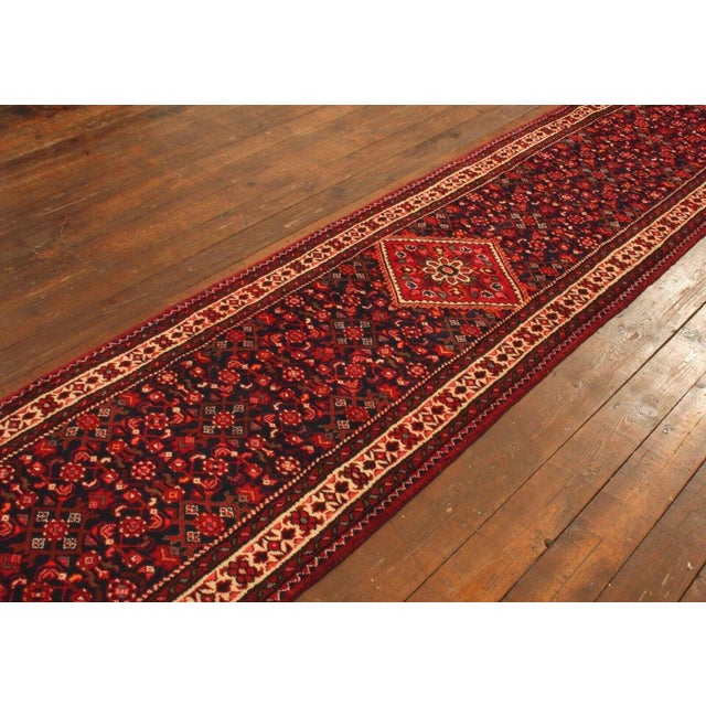 Middle Eastern Rug in Wool For Sale - Image 4 of 10