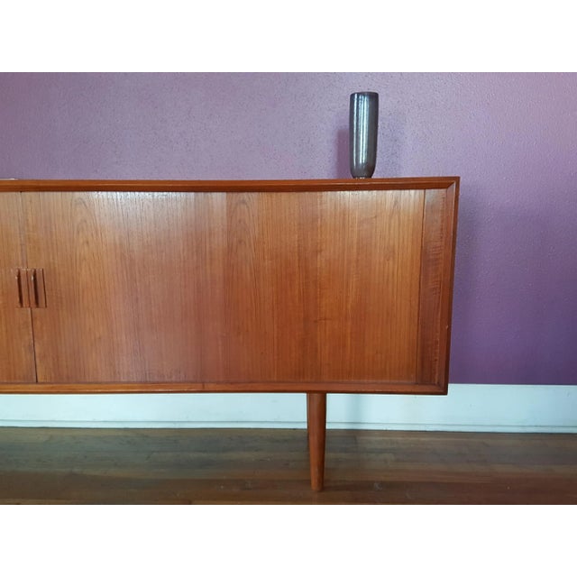 Mid-Century Modern A Mid-Century Modern - Mid-Century Modern - Vintage Ceramic Vase For Sale - Image 3 of 5