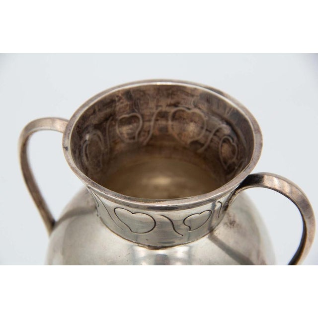 Silver Pot with Support Feet, in Good conditions.