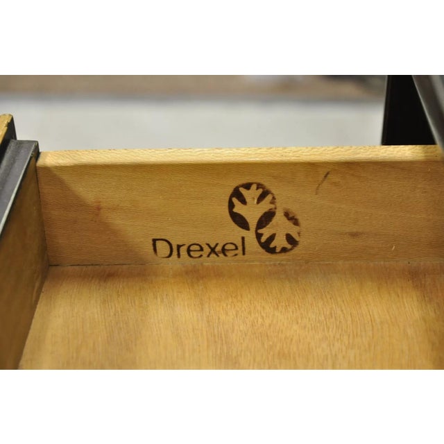 Mid 20th Century Drexel Et Cetera Asian Chinoiserie Black Lacquer Small Gateleg Side Table For Sale - Image 10 of 12