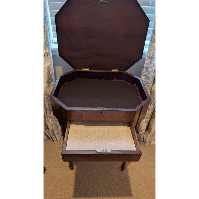 Traditional English Regency Inlaid Mahogany Sewing Stand, Circa 1810 For Sale - Image 3 of 9