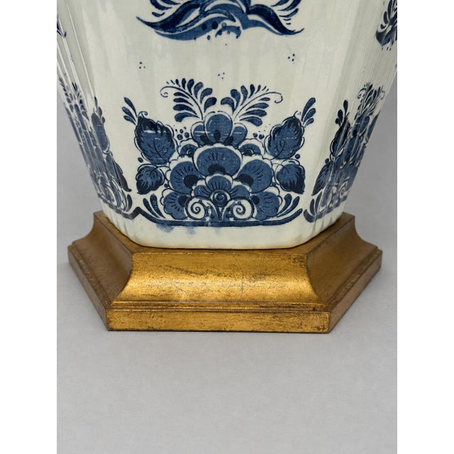 Mid-20th Century Dutch Delft Blue-and-White Ceramic & Giltwood Lamps - a Pair For Sale - Image 4 of 10