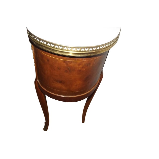 French Early 20th Century Louis XV Kidney Shaped Side Tables With Mable Tops, Pair For Sale - Image 3 of 5