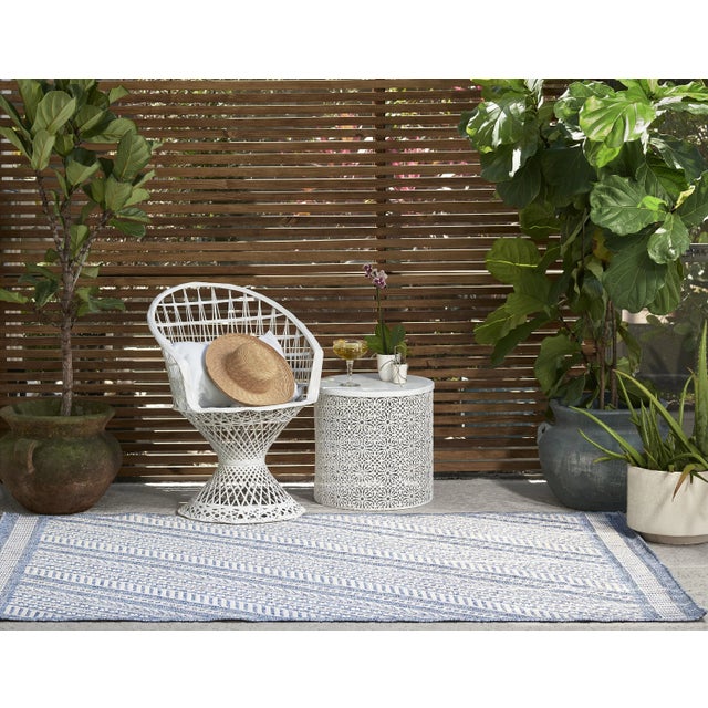 Textile Momeni Contemporary Indoor/Outdoor Hampton Meadow Rug in Blue, 5'3" x 7' For Sale - Image 7 of 9