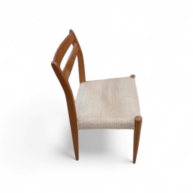 Scandinavian Model 75 Chairs in Teak and Mottled Fabric by Niels Otto (N. O.) Møller for Andersen Møbelfabrik, 1960, Set of 6 For Sale - Image 3 of 5