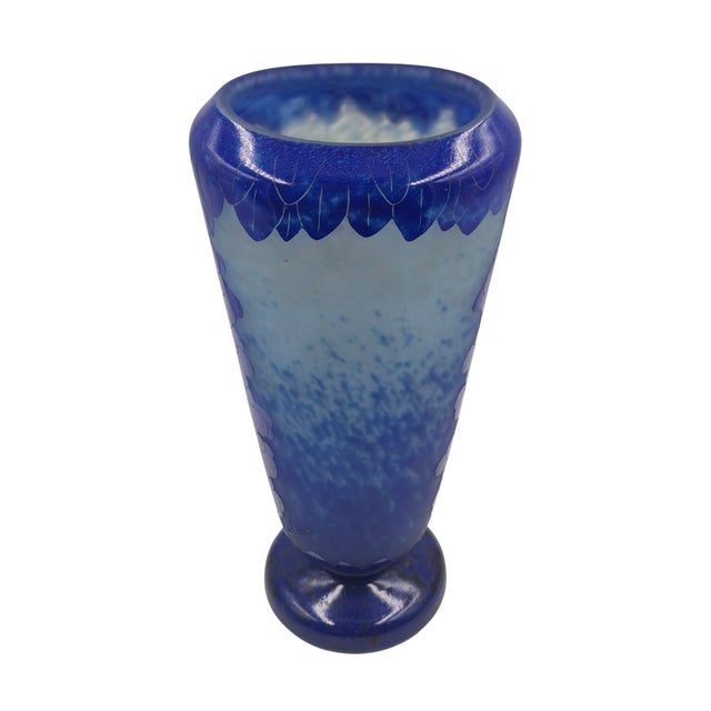 1920s Charder Art Deco Camafeo Vase by Le Verre Français in Vidrio Azul - 32 Cm For Sale - Image 15 of 16