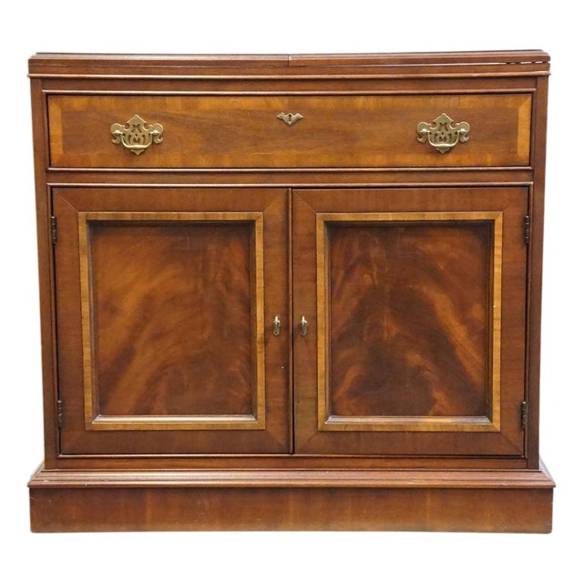 Dixie Furniture Banded Mahogany Traditional Style 68" Flip-Top Server Buffet 549-861 For Sale