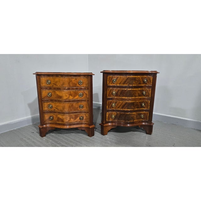 Hollywood Regency Serpentine Mahogany Bedside Lamp Chests of Drawers, 1920, Set of 2 For Sale - Image 3 of 11
