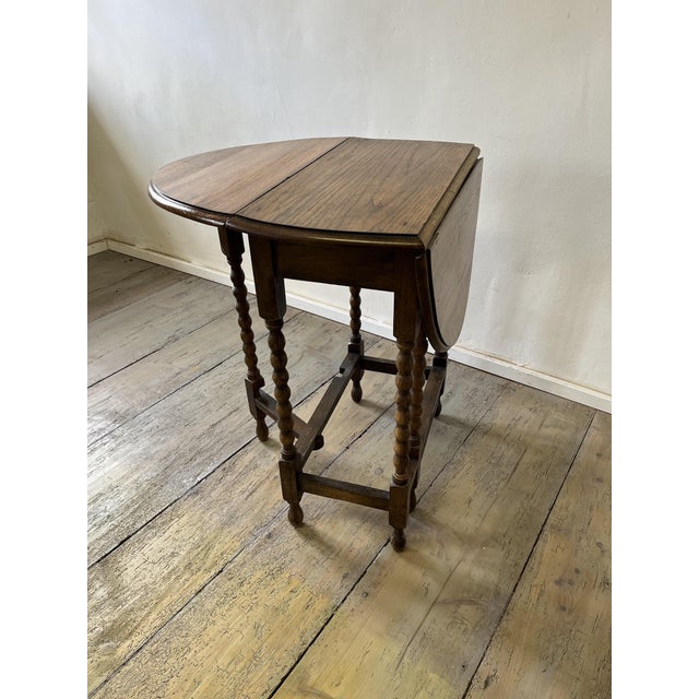 Antique English Gateleg Table, 1890s For Sale - Image 4 of 8