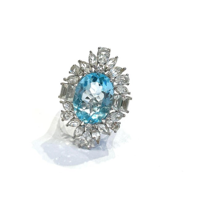 Bochic "Capri" Vintage Blue Topaz Ring Set In 18K White Gold & Silver For Sale - Image 18 of 18