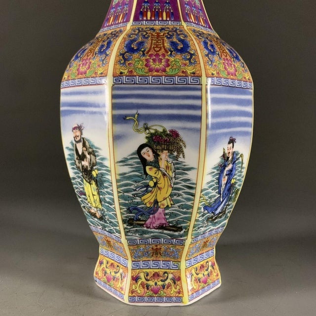 Mid 20th Century Exquisite Hexagonal Chinese Famille Rose Porcelain Vase With Figural Panels & Gilt For Sale In New York - Image 6 of 7