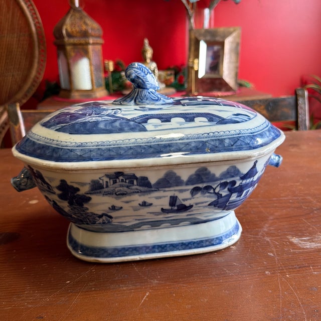 Antique Chinese Export Canton Porcelain Soup Tureen, Circa 1830's For Sale - Image 11 of 12