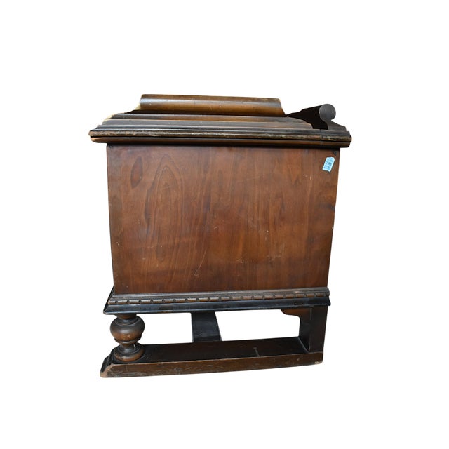 Cavalier Vintage Cedar Cavalier Hope/Blanket Chest With Walnut Veneer For Sale - Image 4 of 11