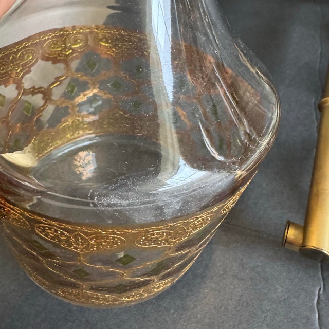 1960s Culver Valencia Decanter & Wine Glasses Bar Set 22 Karat Gold Design Mid Century Vintage Cocktail Set For Sale - Image 5 of 8