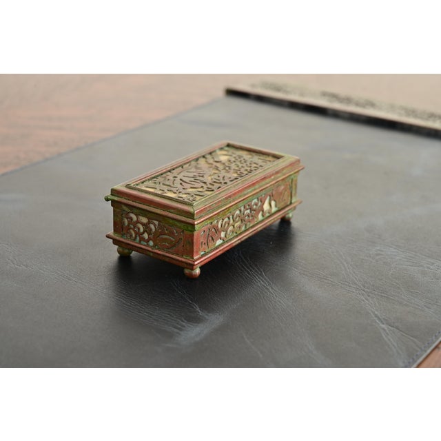 Art Deco Tiffany Studios New York Grapevine Pattern Bronze and Favrile Slag Glass Box For Sale - Image 3 of 15