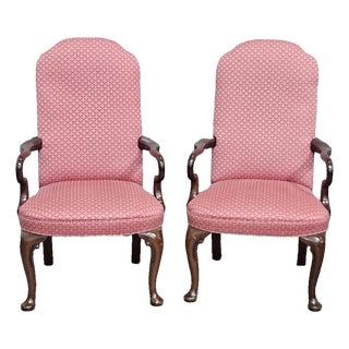 Late 20th Century Pair of Kittinger Williamsburg Queen Anne Style Mahogany Open Arm Chairs For Sale