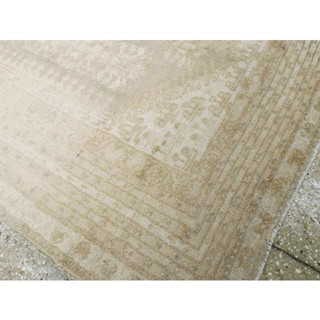Galerie Shabab Collection Early 20th Century Turkish Ghourdes Rug For Sale In New York - Image 6 of 7