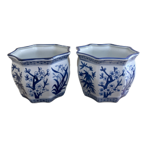 Pair of Blue & White Chinoiserie Porcelain Planters With Scalloped Form