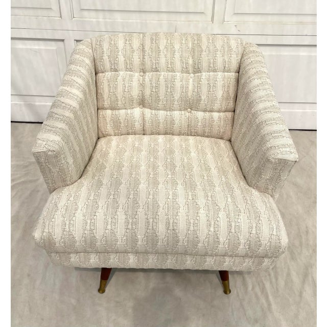 Mid-Century Modern Lounge Armchair Newly Upholstered For Sale - Image 4 of 12