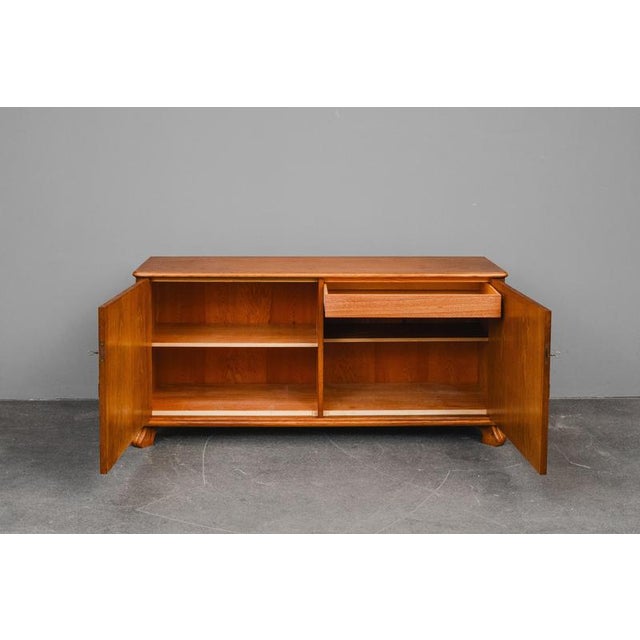 Vintage Art Deco Sideboard in Oak For Sale - Image 3 of 18
