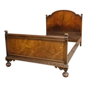 Early 20th Century Payne Furniture William & Mary Burl Walnut Three Quarter Bed