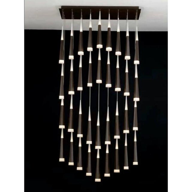 Contemporary Gold Meteoriti Di Metallo Chandelier in Aluminum and Acrylic by Jago For Sale - Image 3 of 11