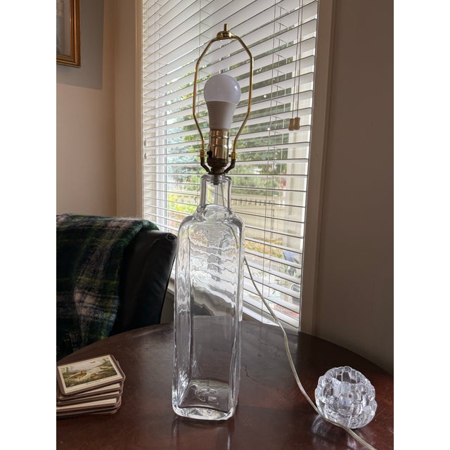 Available for immediate purchase is a stunning, authentic Vintage Simon Pearce Woodbury Glass Table Lamp Base. Please...