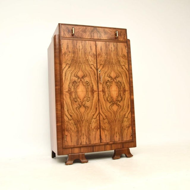 Mid-Century Modern Art Deco Figured Walnut Compact Wardrobe, 1930s For Sale - Image 3 of 11