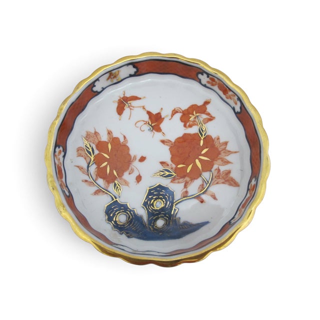 Early 20th Century Japanese Lazy Susan Imari Porcelain Butterfly & Flower Rotating Serving Dish Set For Sale - Image 5 of 13