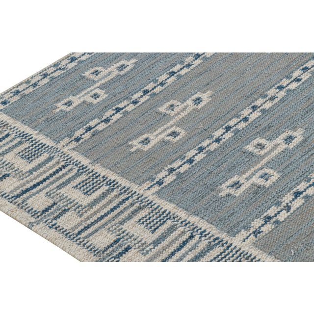 Selby Rug by Celerie Kemble for Chairish in Blue & Mushroom, 12'x15' For Sale In New York - Image 6 of 8