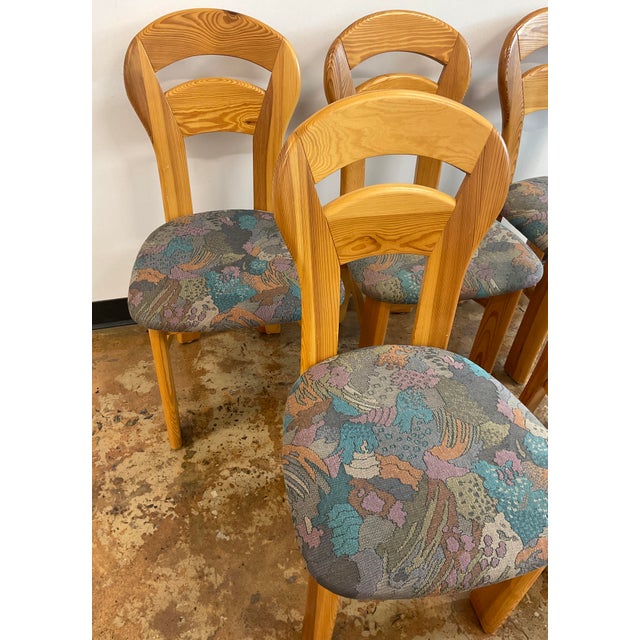 Set of 5 Pine Dining Chairs, Manner of Ranier Daumiller For Sale - Image 13 of 17