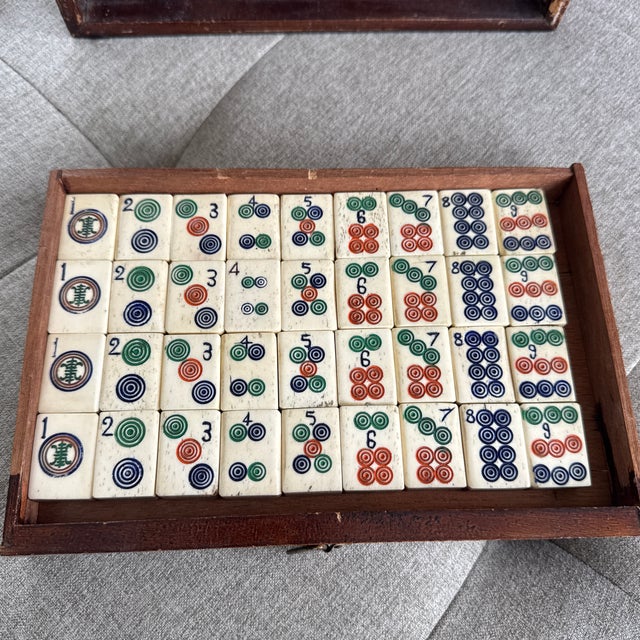 Wood Antique 1920s Chinese Mahjong Set - Bone & Bamboo Tiles - Original Wood Case For Sale - Image 7 of 12