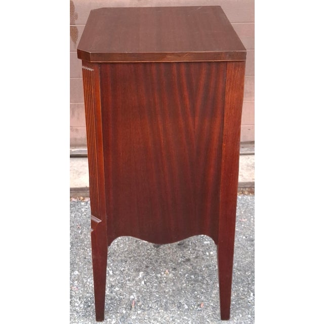 Mid 20th Century Refnished Federal Style Satin Mahogany Single Drawer Nightstand For Sale In Washington DC - Image 6 of 8