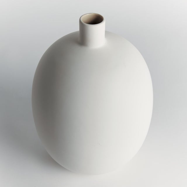 With a simple bulbous silhouette and smooth finish, the Sandbar Vase by Barclay Butera is modern & sophisticated. Made of...