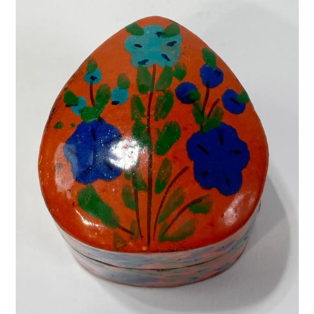 Mid 20th Century Vintage Lacquered Floral Trinket Box For Sale - Image 5 of 6