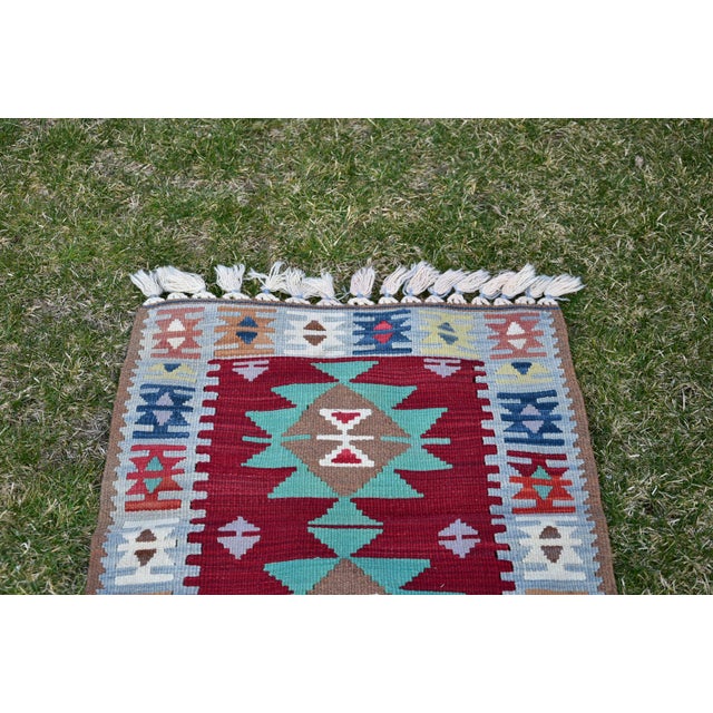 1950s Turkish Traditional Style Handwoven Oushak Kilim Rug For Sale - Image 10 of 13