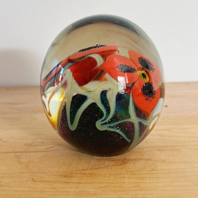 Robert Eickholt Vintage Mouth Blown Glass Paper Weight With Red Flowers by Robert Eickholt For Sale - Image 4 of 9