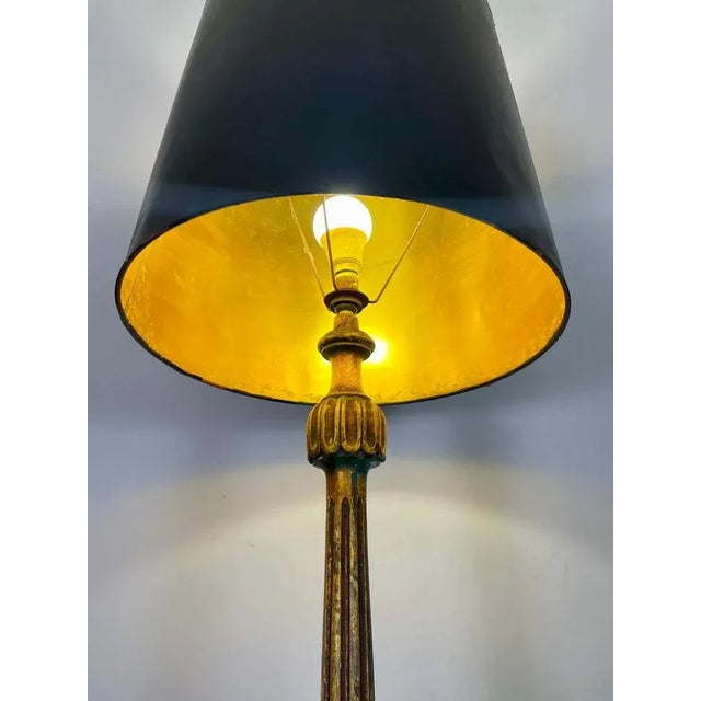 French Louis XVI Style Floor Lamp in Fluted and Gilded Wood, 1990s For Sale - Image 6 of 9
