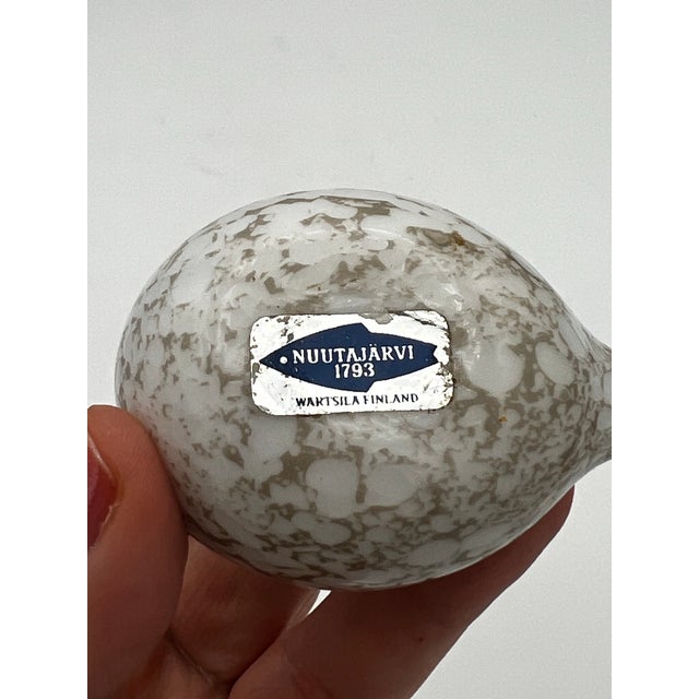 1980s 1980s Oiva Toikka Art Glass Willow Grouse Toikka Nuutajarvi Finland White & Gary For Sale - Image 5 of 7