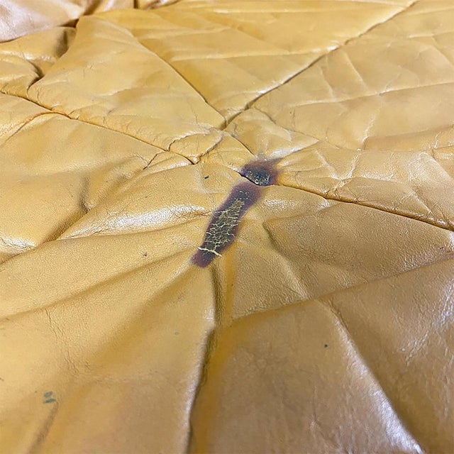 Animal Skin Italian Modern Caramel Leather Piumino Sofa attributed to De Pas, Durbino & Lomazzi, 1970s For Sale - Image 7 of 16