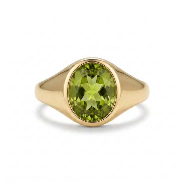 Contemporary Natural Peridot Signet Ring - Men's Signet Gemstone Ring - August Birthstone Ring Us 7 For Sale - Image 3 of 3