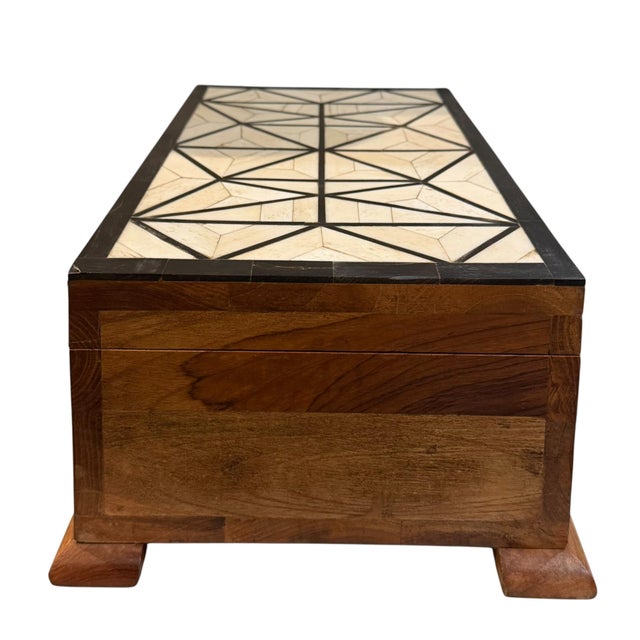 Vintage Indian Bone and Ebony Inlaid Work Box For Sale In Tampa - Image 6 of 10
