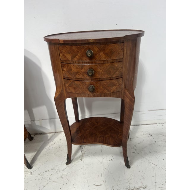 2000 - 2009 Small 20th Century Kidney-Shaped Chests of Drawers in Marquetry Veneer, Set of 2 For Sale - Image 5 of 14