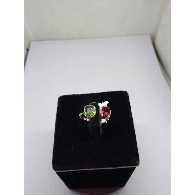 Gemstone details Gold Purity: 18K Solid Gold Tourmaline: 1.68 cts 18K gold Gross weight: 2.07 grams Net weight: 1.73 grams...