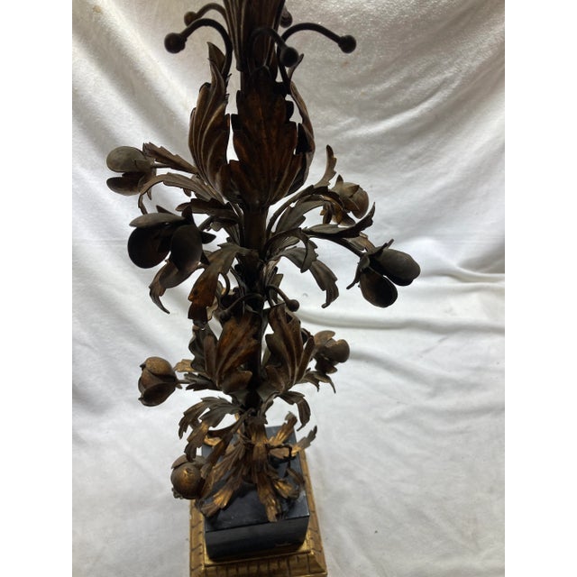 1940s Vintage Italian Gilt Gold Floral Tole Black Marble Table Lamp For Sale - Image 5 of 9