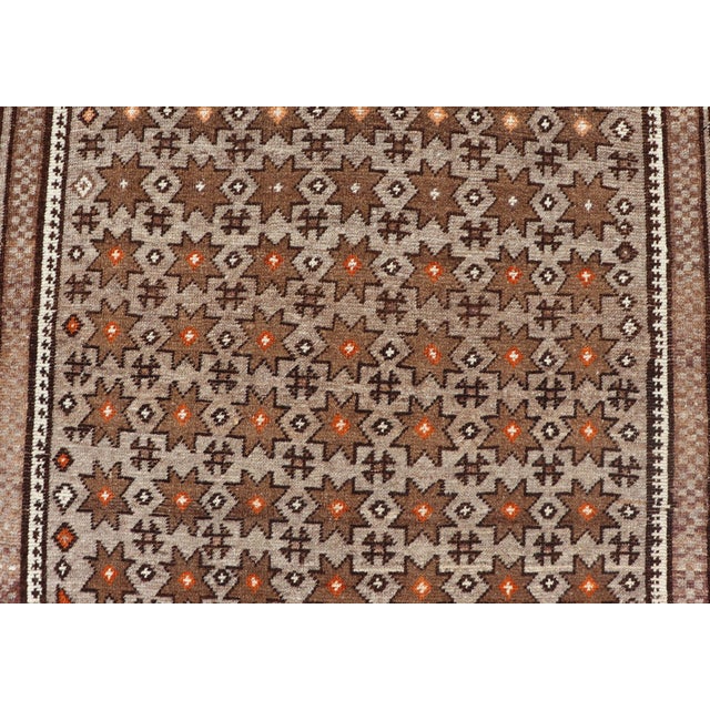 Early 20th Century Antique Baluch Tribal Rug With Allover Geometric Diamond Design on a Grey Ground 4'4 X 8'1 For Sale - Image 5 of 11