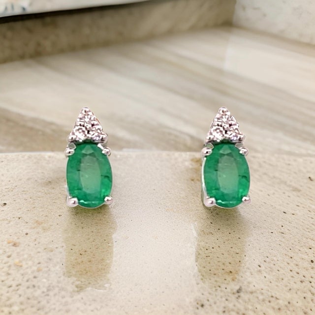 Traditional Natural Emerald Diamond Earrings 14k Gold 1.28 TCW Certified For Sale - Image 3 of 10