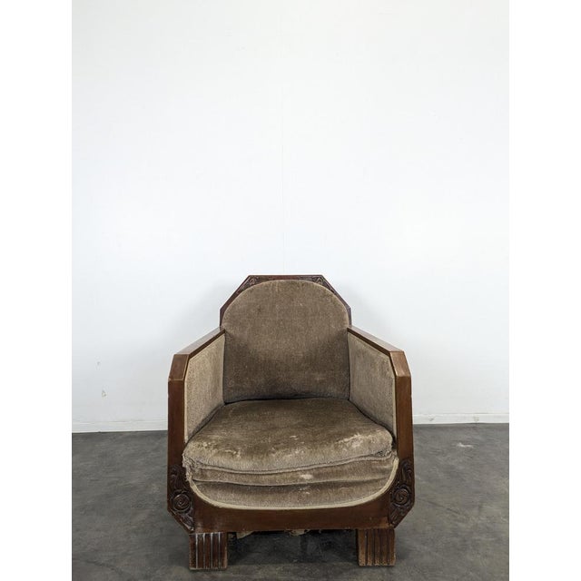 Art Deco Mahogany Lounge Chair, in Very Good conditions.