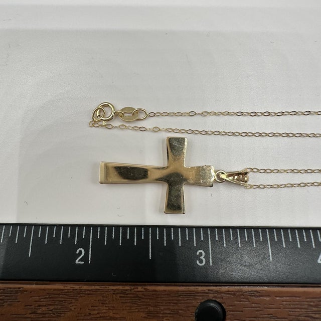 Early 21st Century Cross Necklace in 14kt Yellow Gold - 16", 1.5g, Spring Ring Clasp, New Condition For Sale - Image 5 of 5