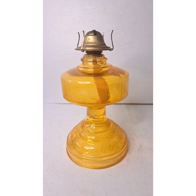 Early 20th Century Vintage Amber Glass Kerosene Oil Lamp With P&a Eagle Burner and Chimney For Sale - Image 5 of 11